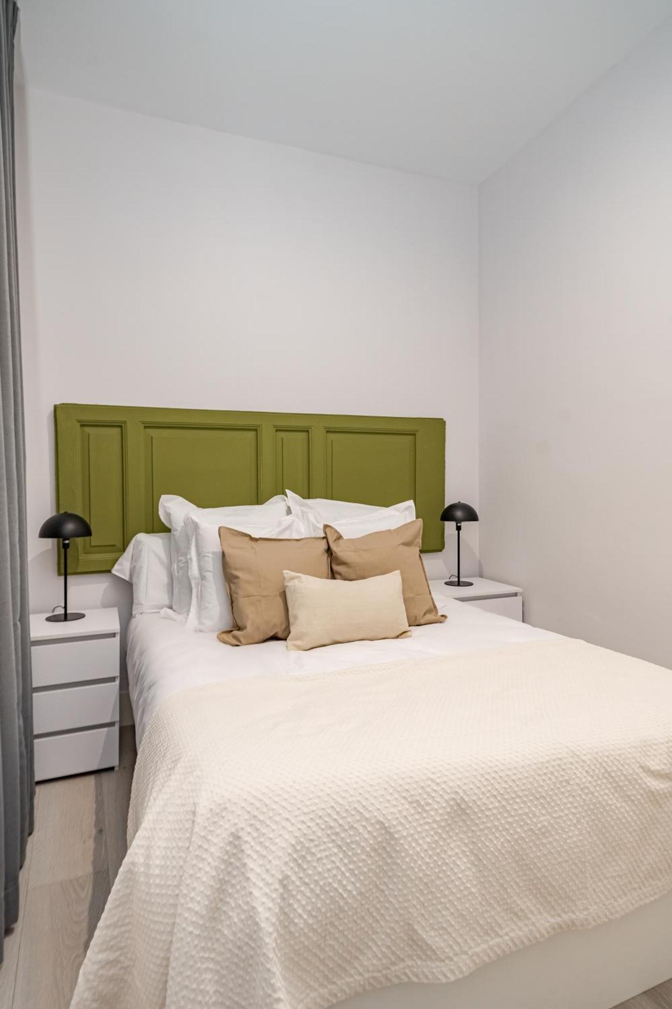 Lalatina Ii Calle Almendro 3br 2bh * Madrid
