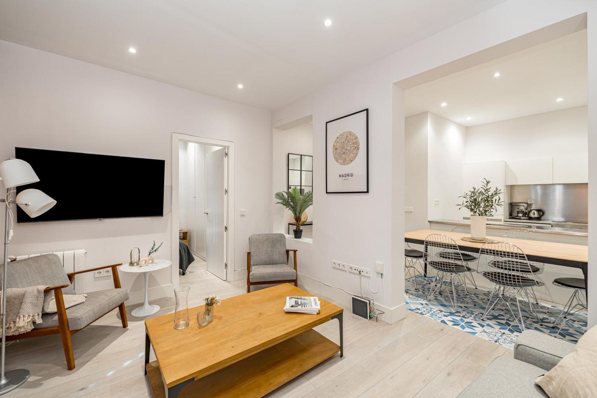 Apartamento Lalatina Ii Calle Almendro 3br 2bh Madrid