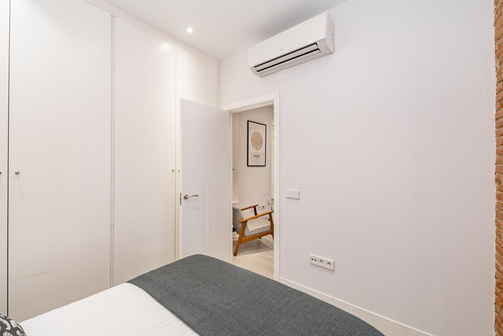 Apartamento Lalatina Ii Calle Almendro 3br 2bh *