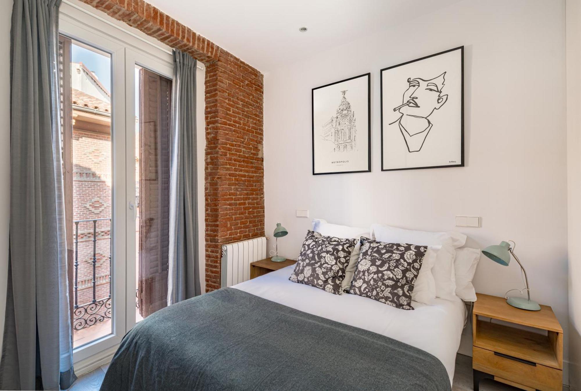 Apartamento Lalatina Ii Calle Almendro 3br 2bh *
