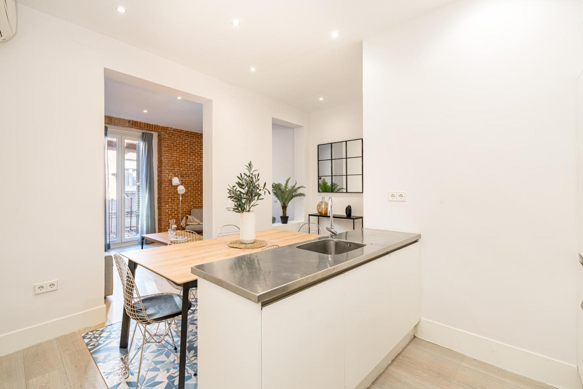 Lalatina Ii Calle Almendro 3br 2bh Apartamento Madrid
