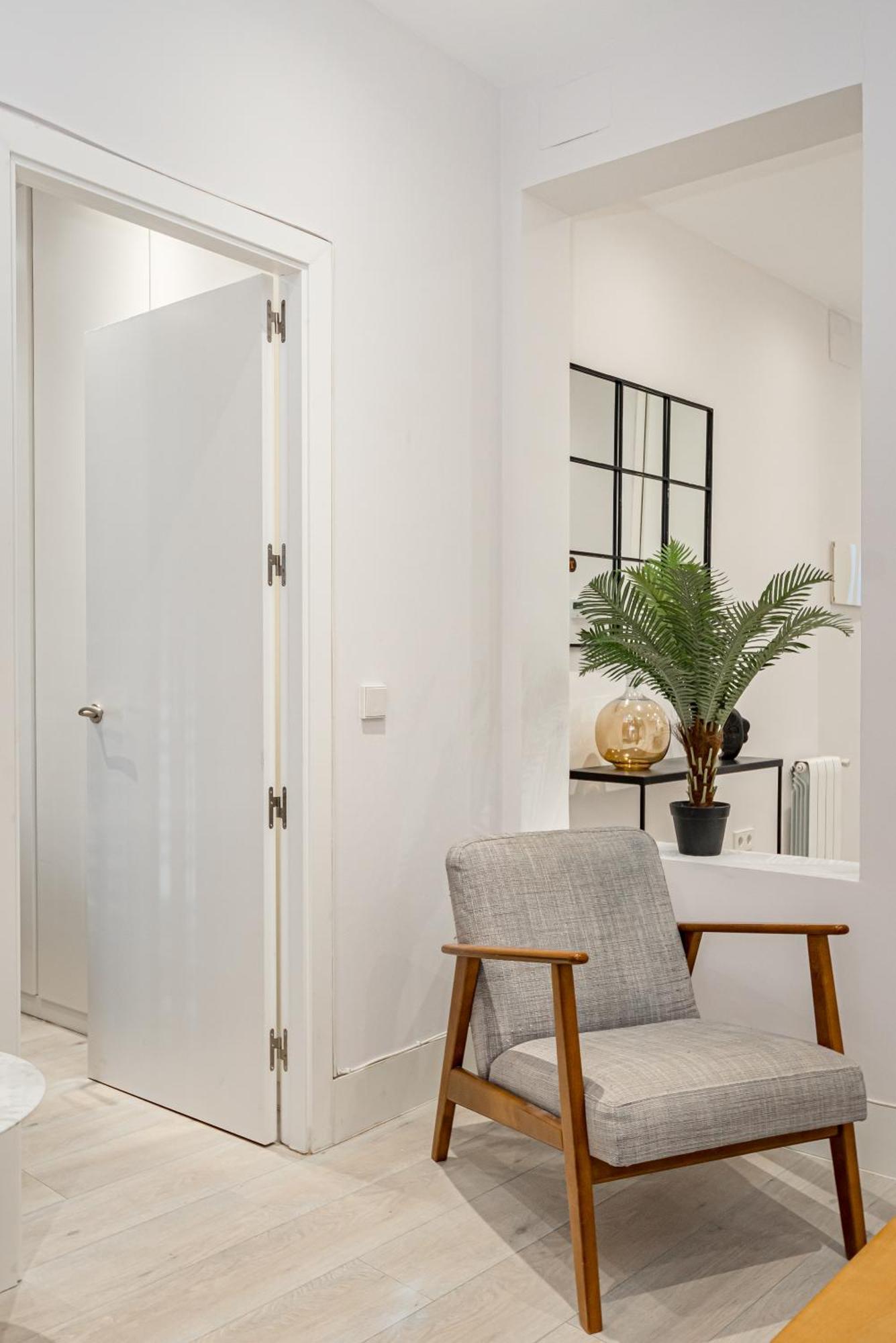Apartamento Lalatina Ii Calle Almendro 3br 2bh Madrid
