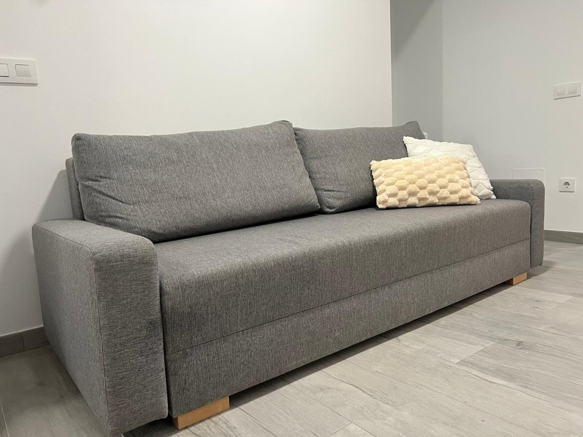 Para 10 Personas En Barrio Del Pilar Madrid