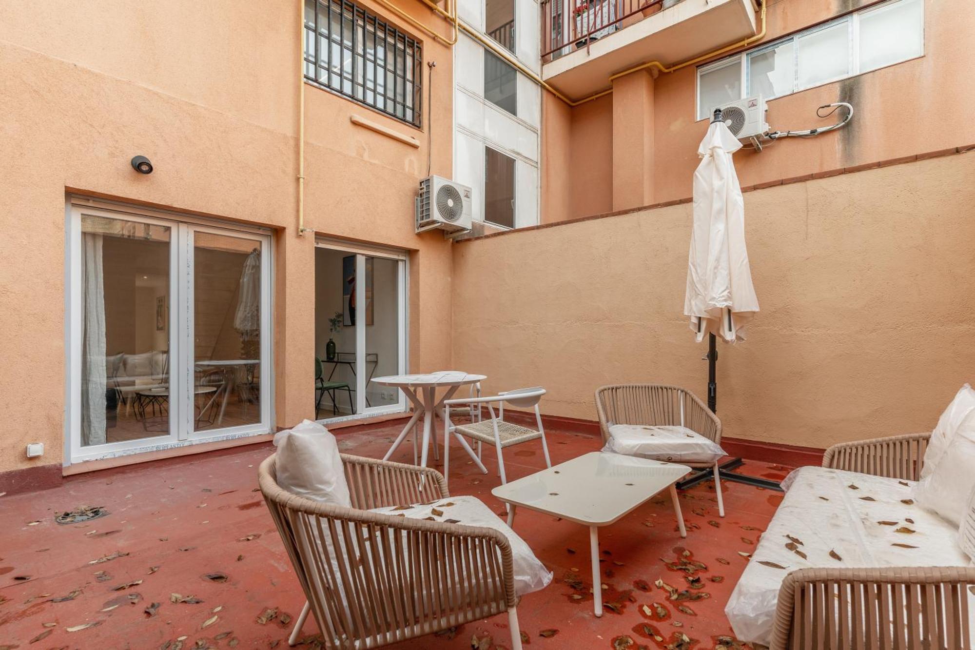 Large With Terrace- 2bd 1,5bth- Plaza Castilla Apartment *