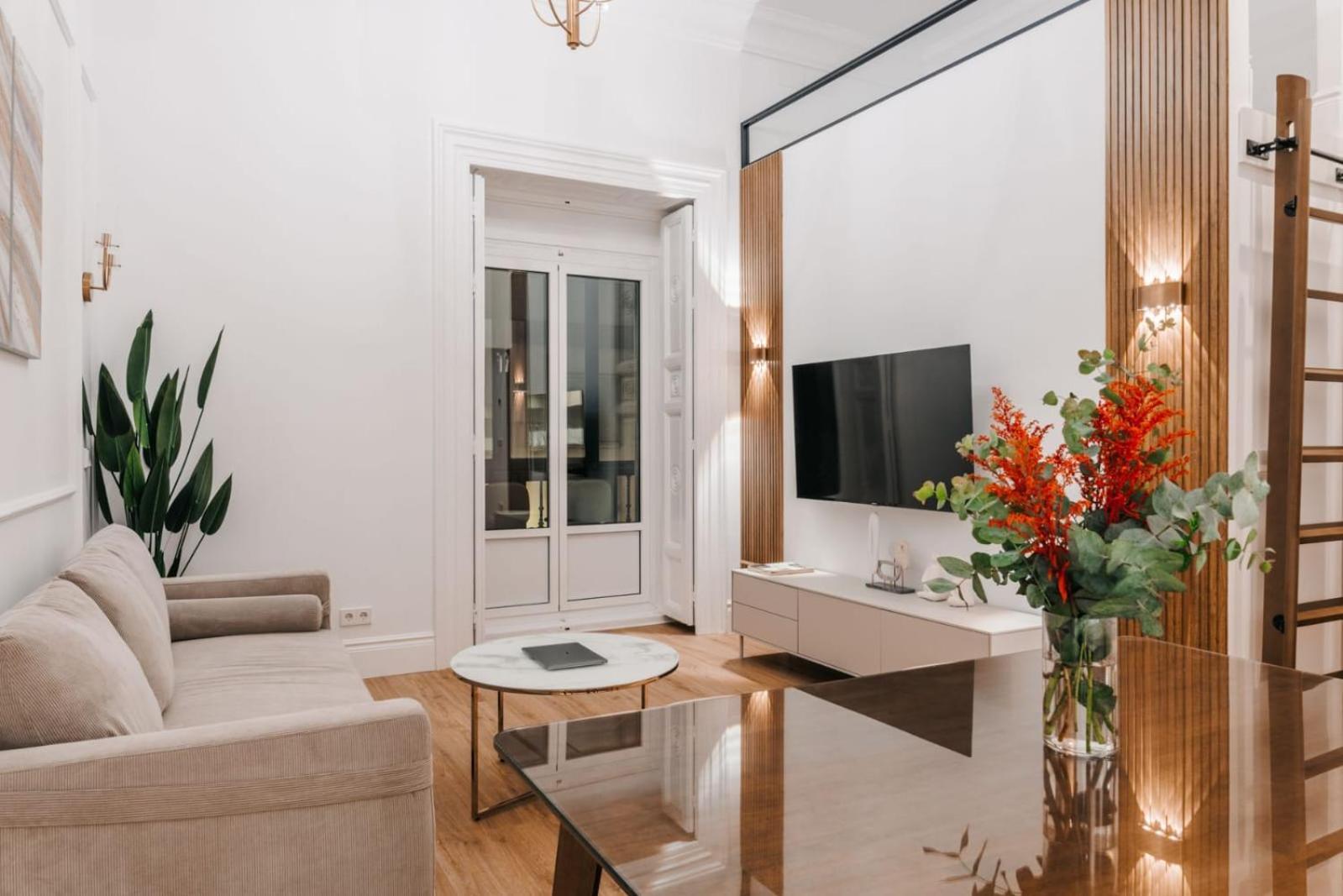Stunning Near Gran Via Metro Madrid
