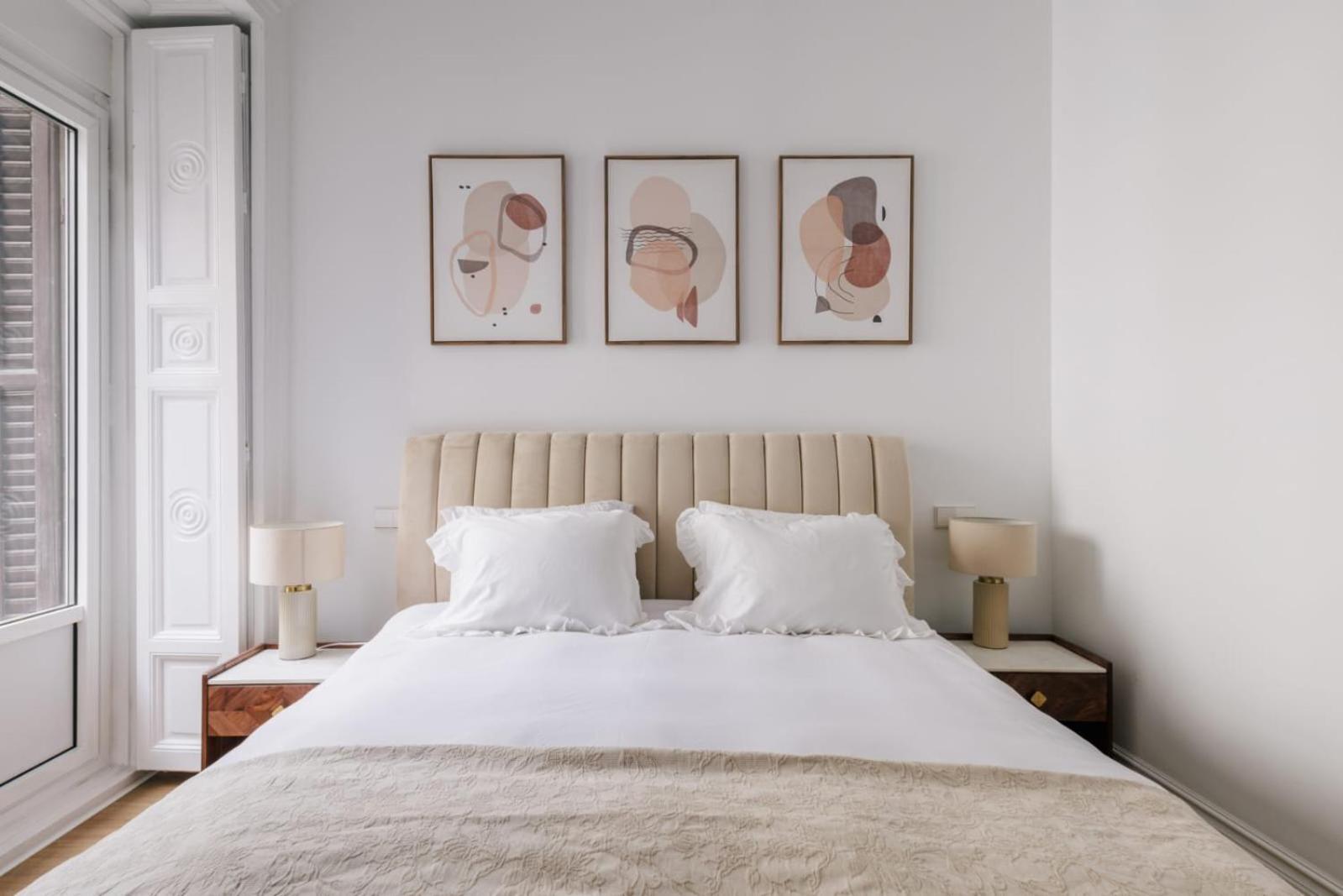 Stunning Near Gran Via Metro Apartment *