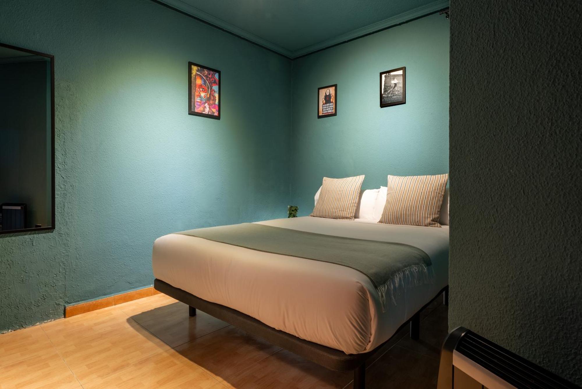 Hostal Ideal *