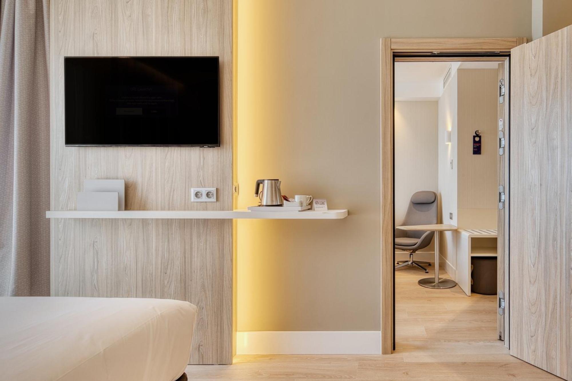 Express - - Airport By Ihg Madrid