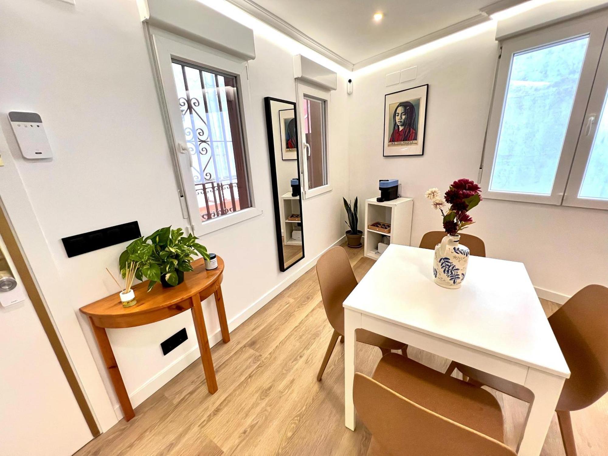 In The Heart Of Madrid-piso En Malasana Apartment *