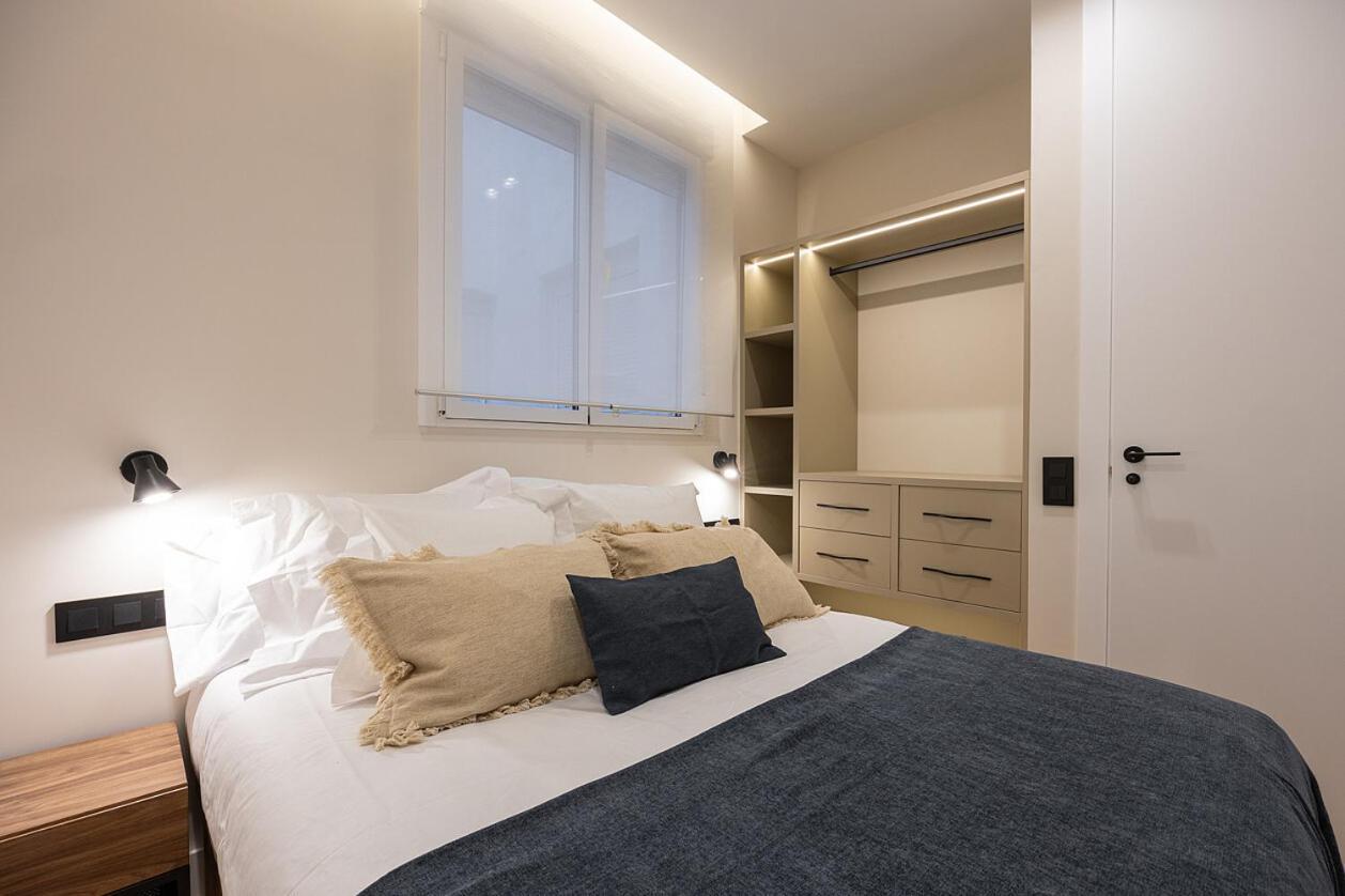 Gran Via Xv Calle De Conchas 4br 4bh Apartment Madrid