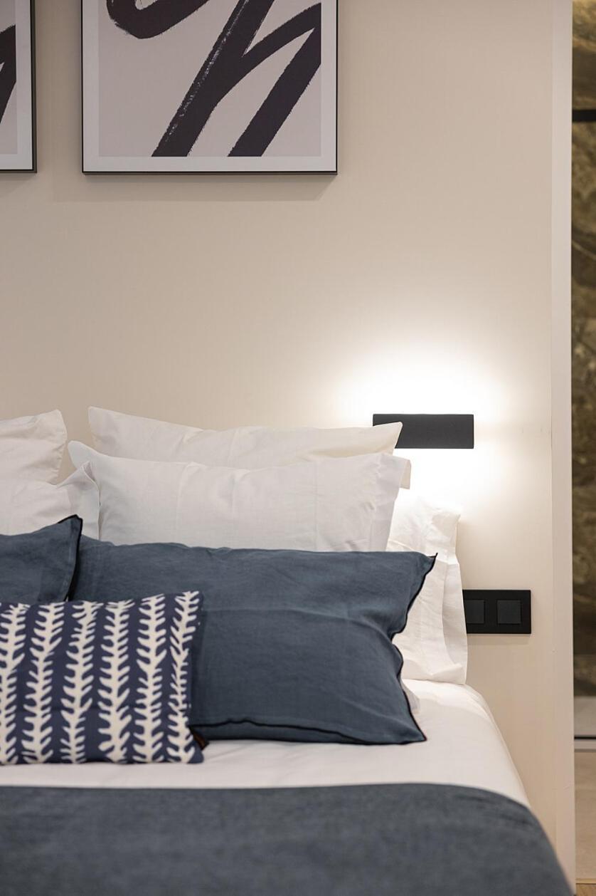 Gran Via Xv Calle De Conchas 4br 4bh Apartment Madrid