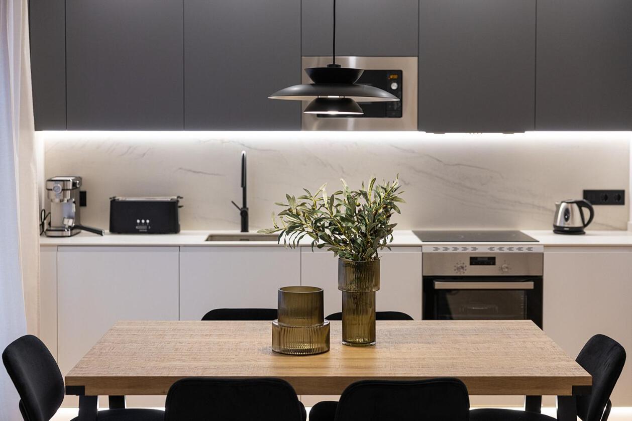 Apartment Gran Via Xv Calle De Conchas 4br 4bh