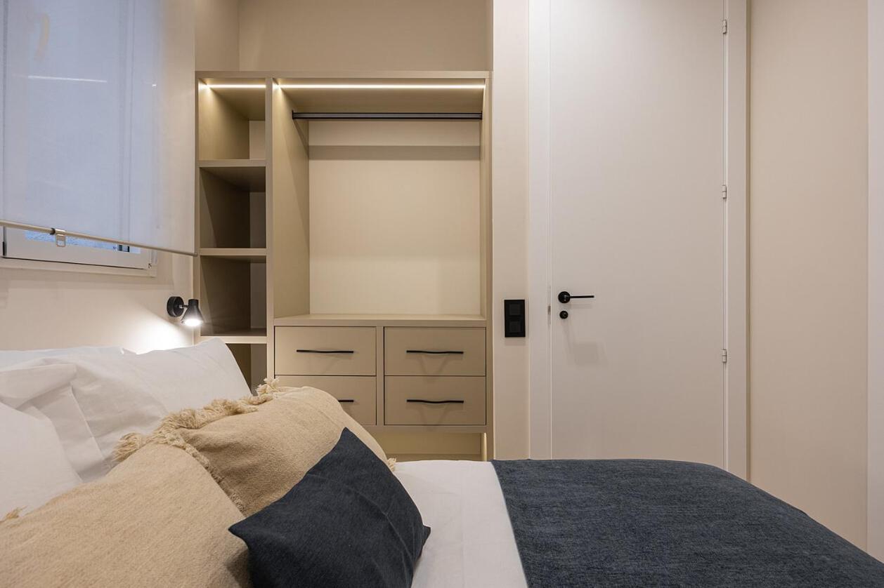 Gran Via Xv Calle De Conchas 4br 4bh Apartment Madrid