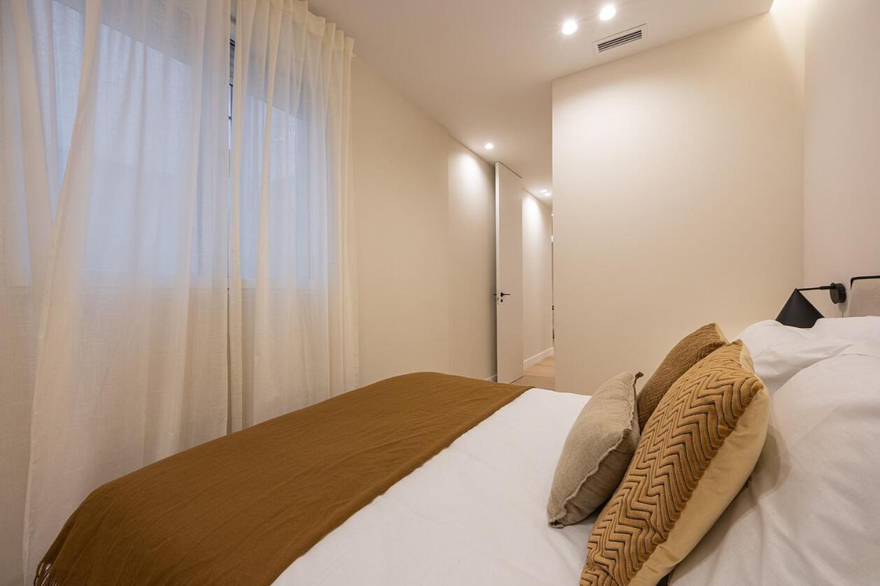 Gran Via Xv Calle De Conchas 4br 4bh Apartment