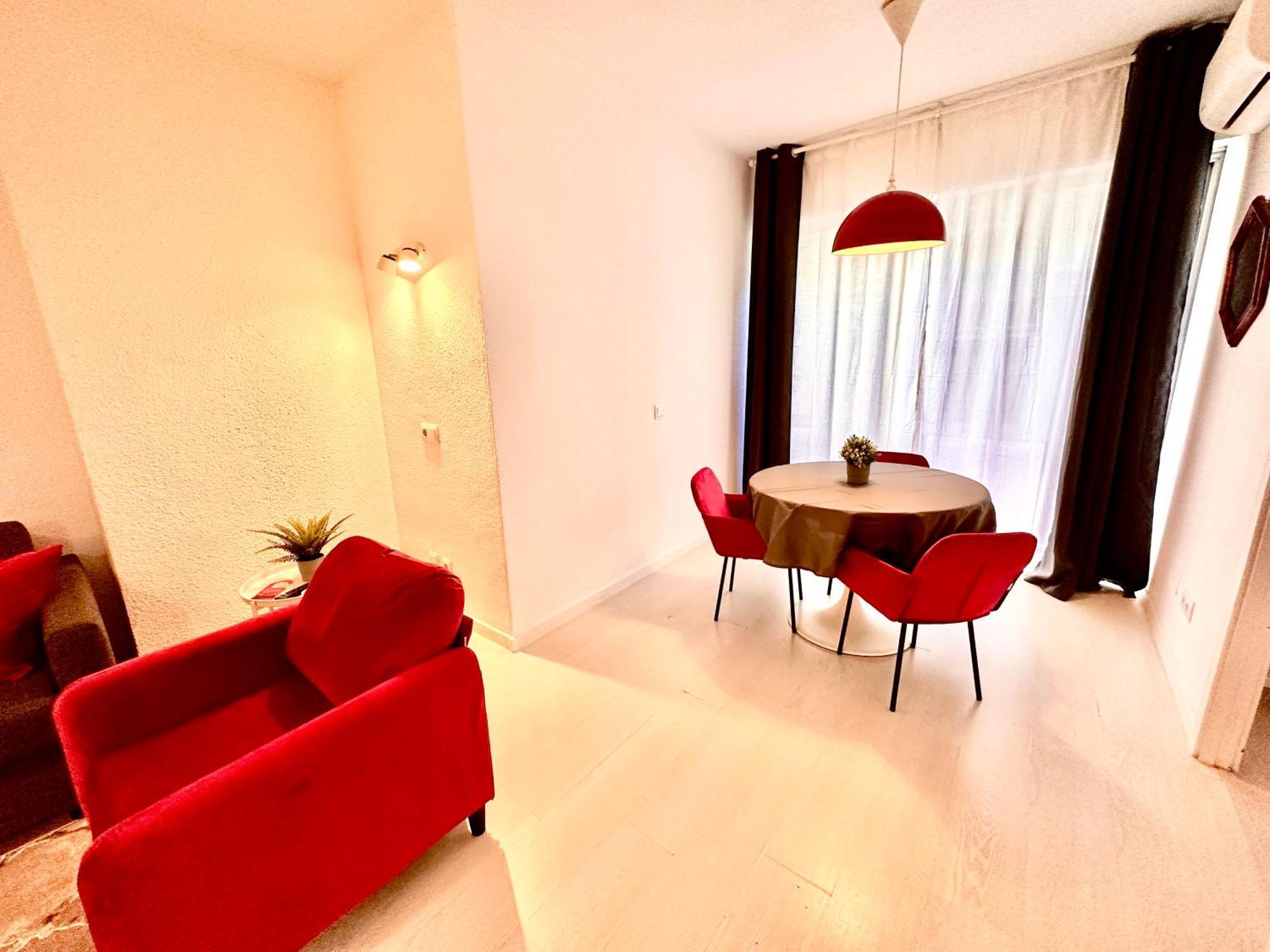 Hostel Far Gran Via *