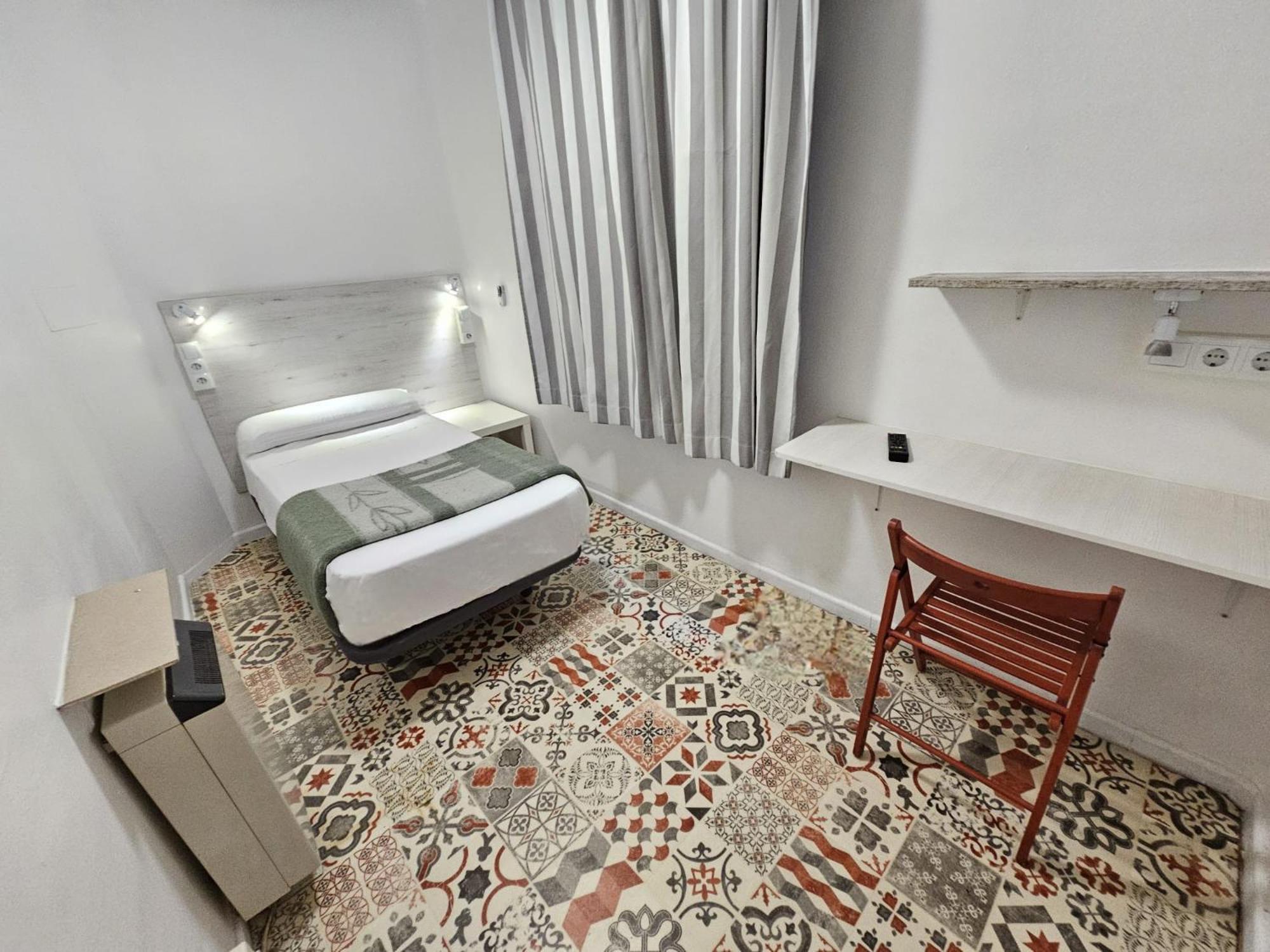 Pensión Casa De Huespedes Almansa 2*