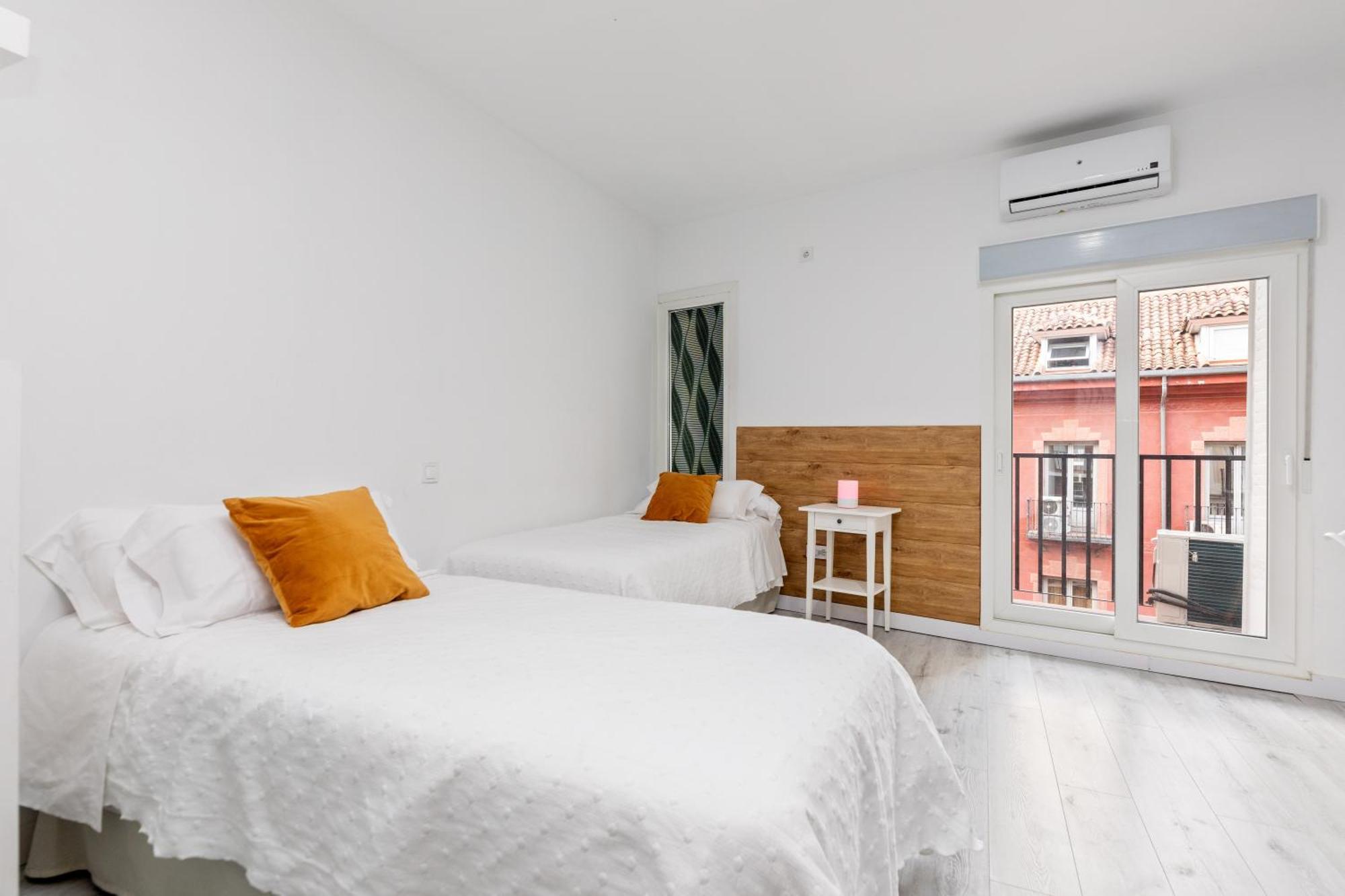 Jacinto Benavente Centro Apartment Madrid