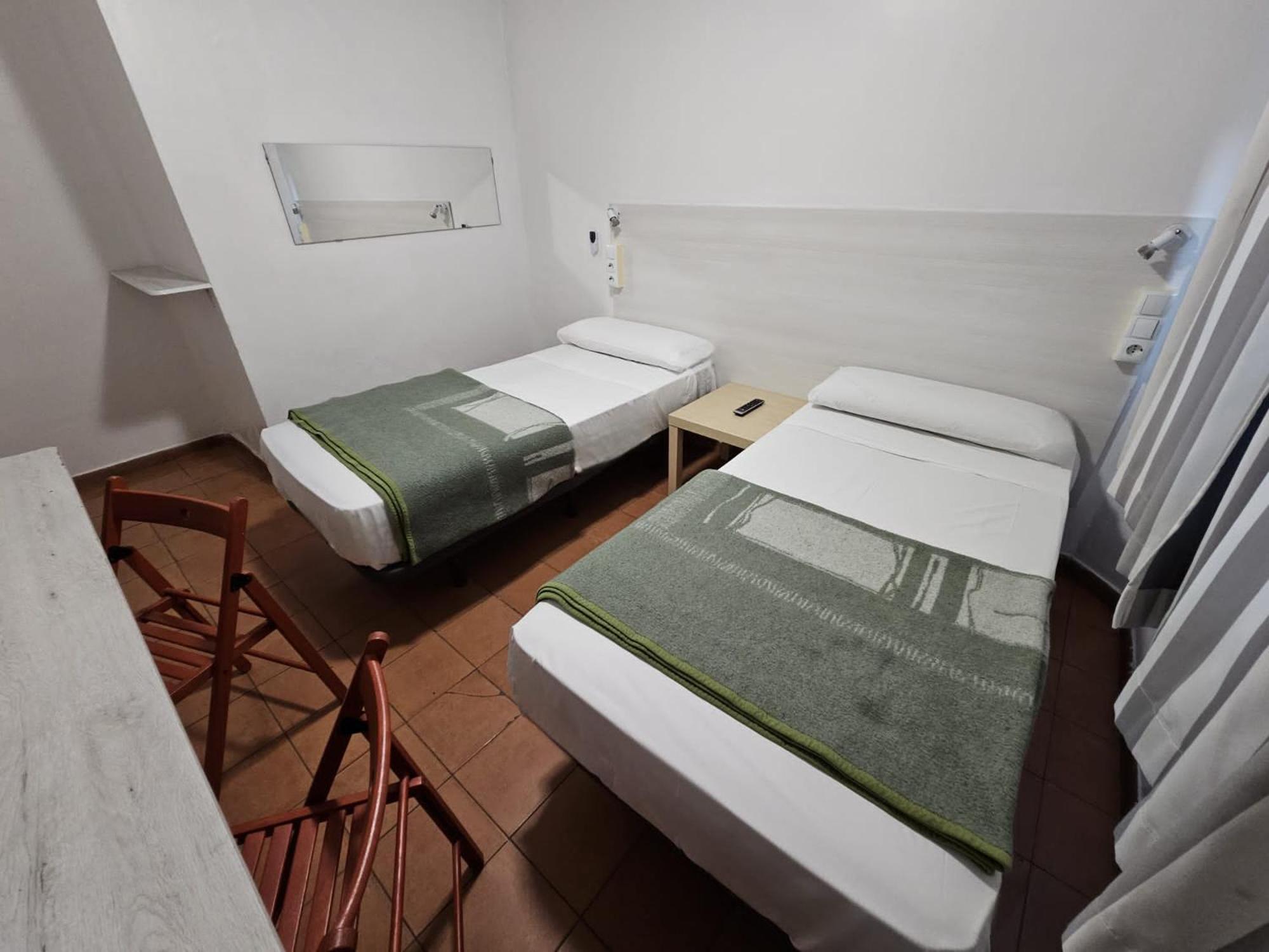 Casa De Huespedes Almansa Madrid