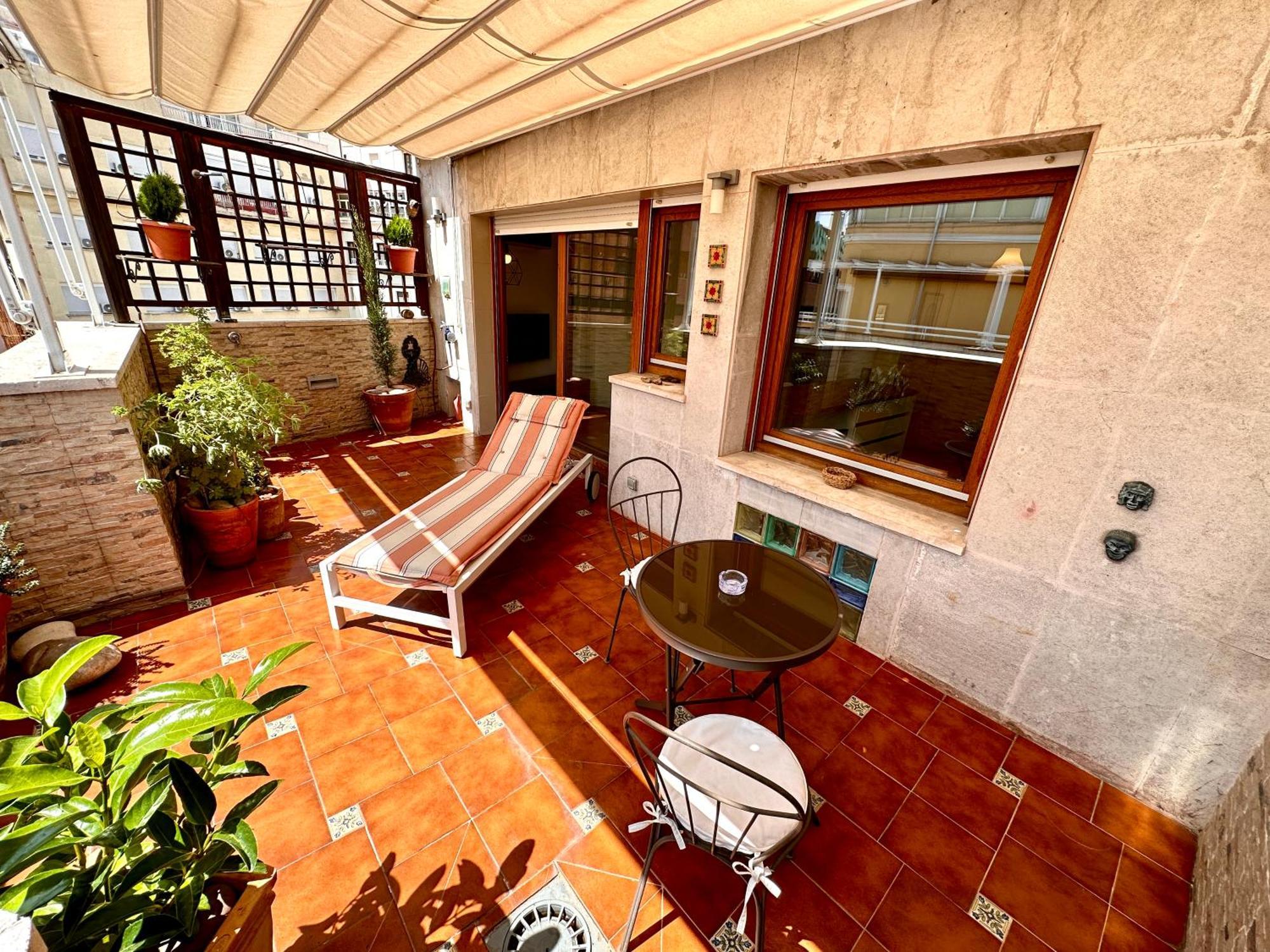 Far Gran Via Hostel *