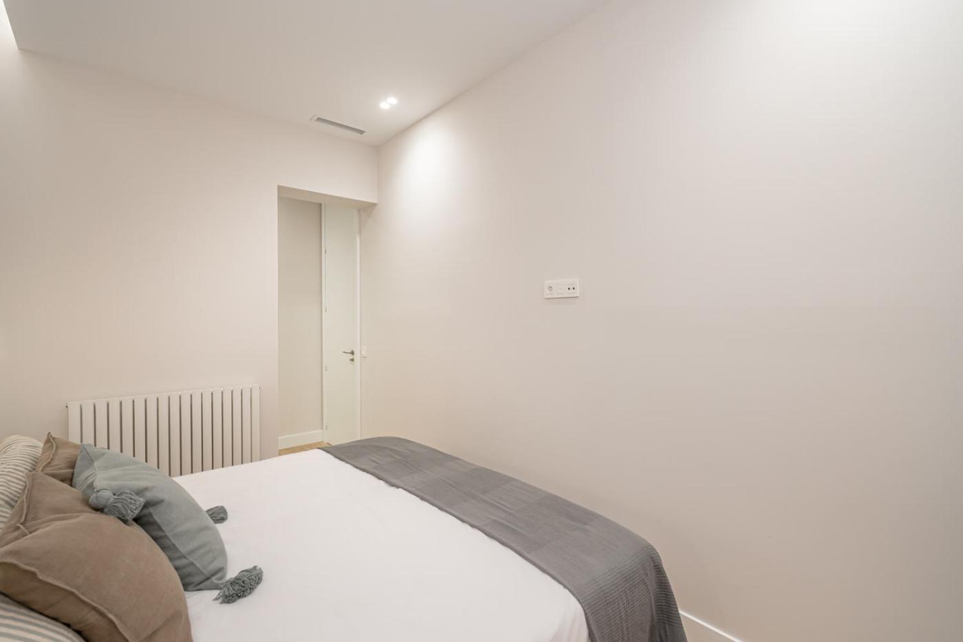 Lalatina Iv Calle Conde De Romanones 4br 4bh