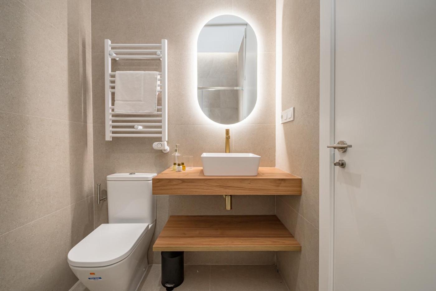 Apartment Lalatina Iv Calle Conde De Romanones 4br 4bh *