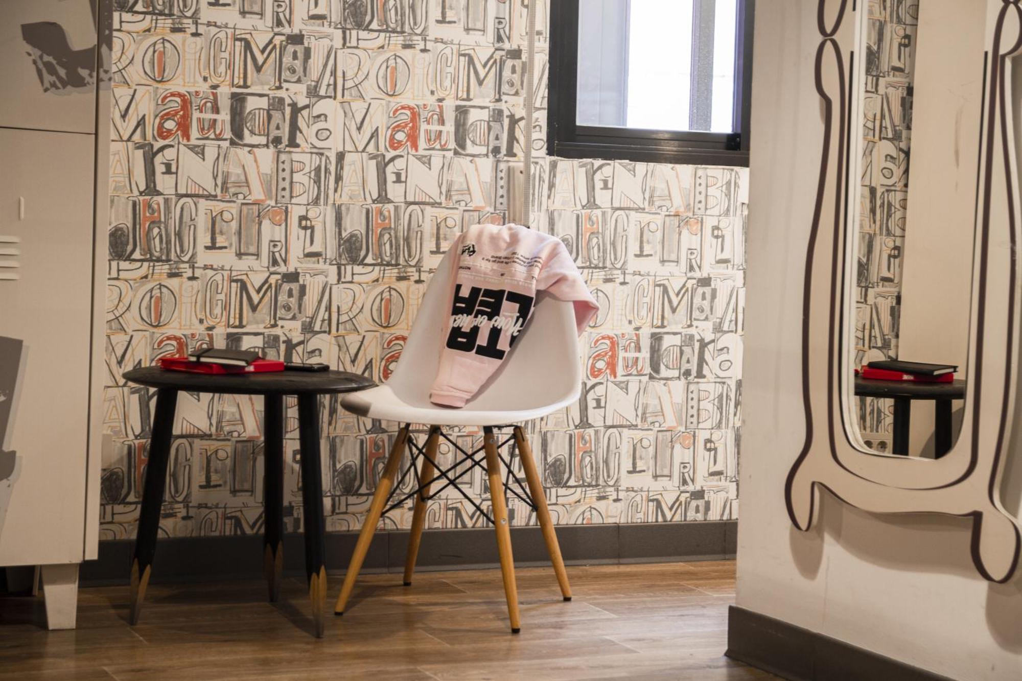 Hostal Room00 Ventura Madrid