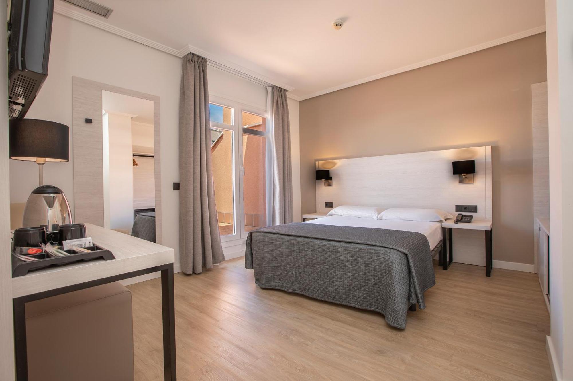 Hotel Porcel Ganivet 3*
