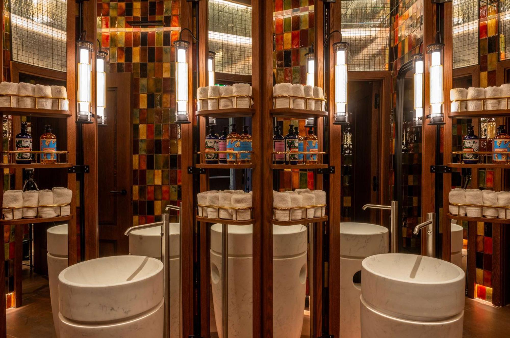 Montera Madrid, Curio Collection By Hilton 5* Madrid