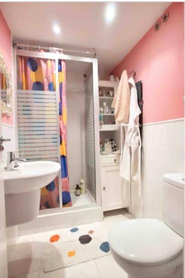 Apartamento Piso Centrico, Bonito, Acogedor Rodeado De Y Buena Vibra *