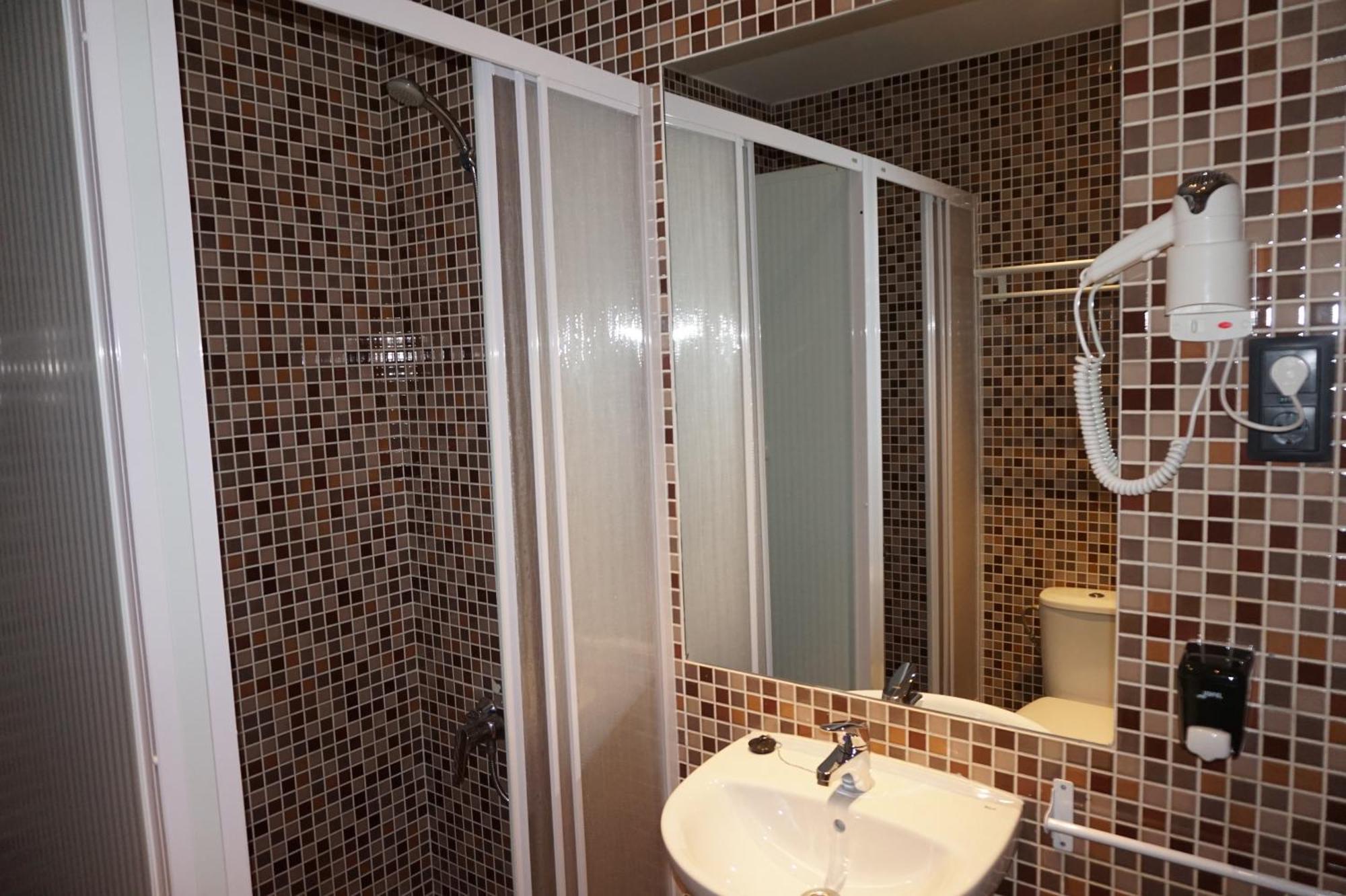 Hostal Far Atocha *