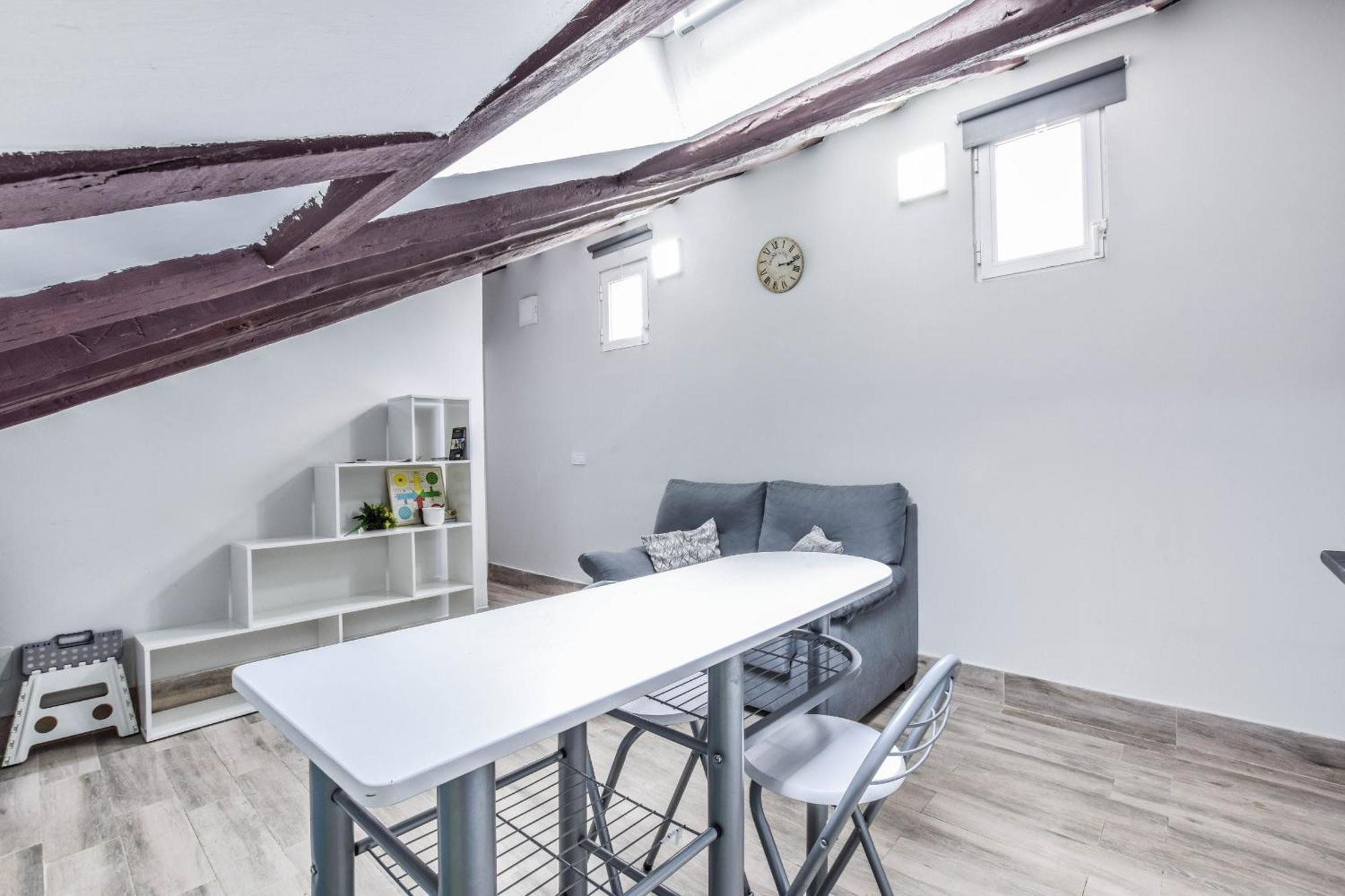 Apartamento Atico Barrio De Letras