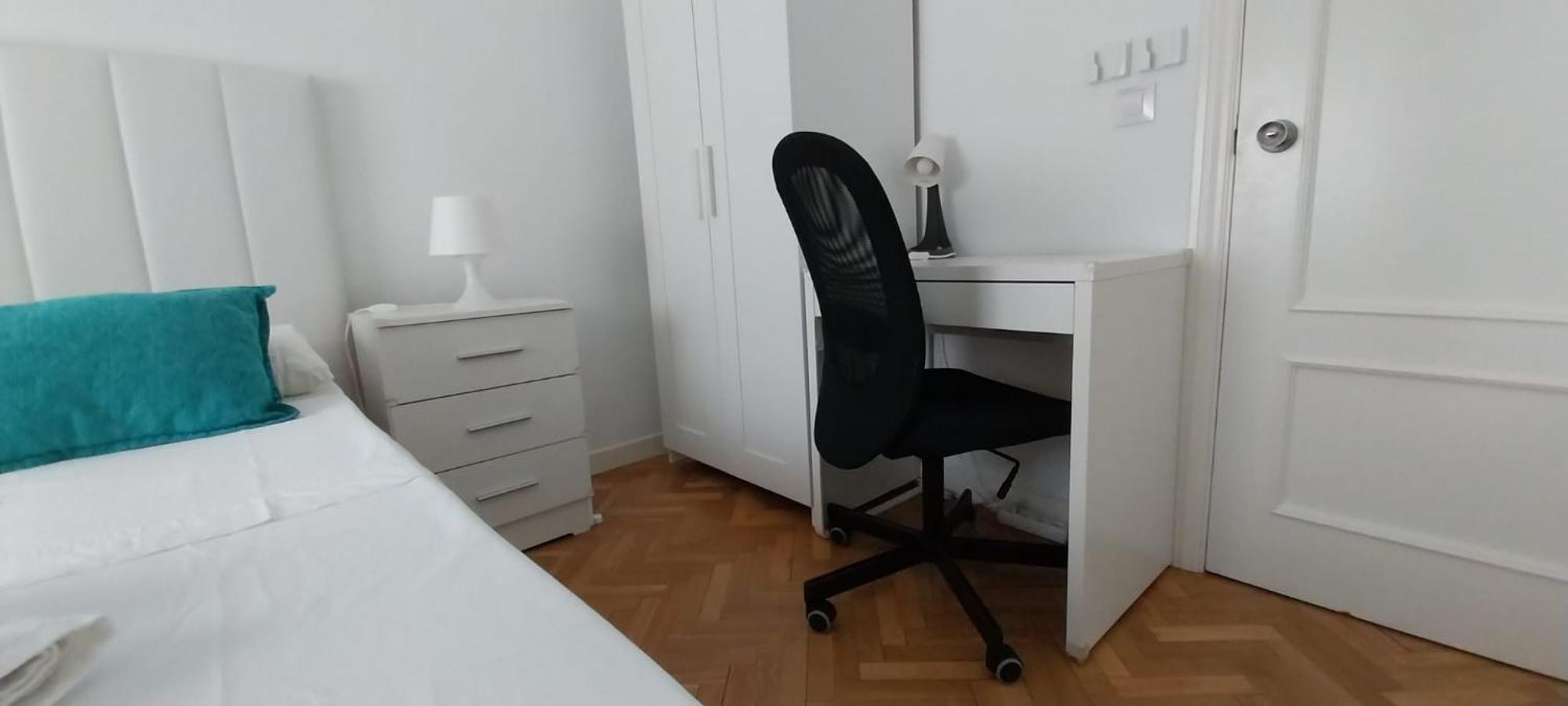 Center Private 7 Minutes Or 4 Metro Stops Apartamento Madrid