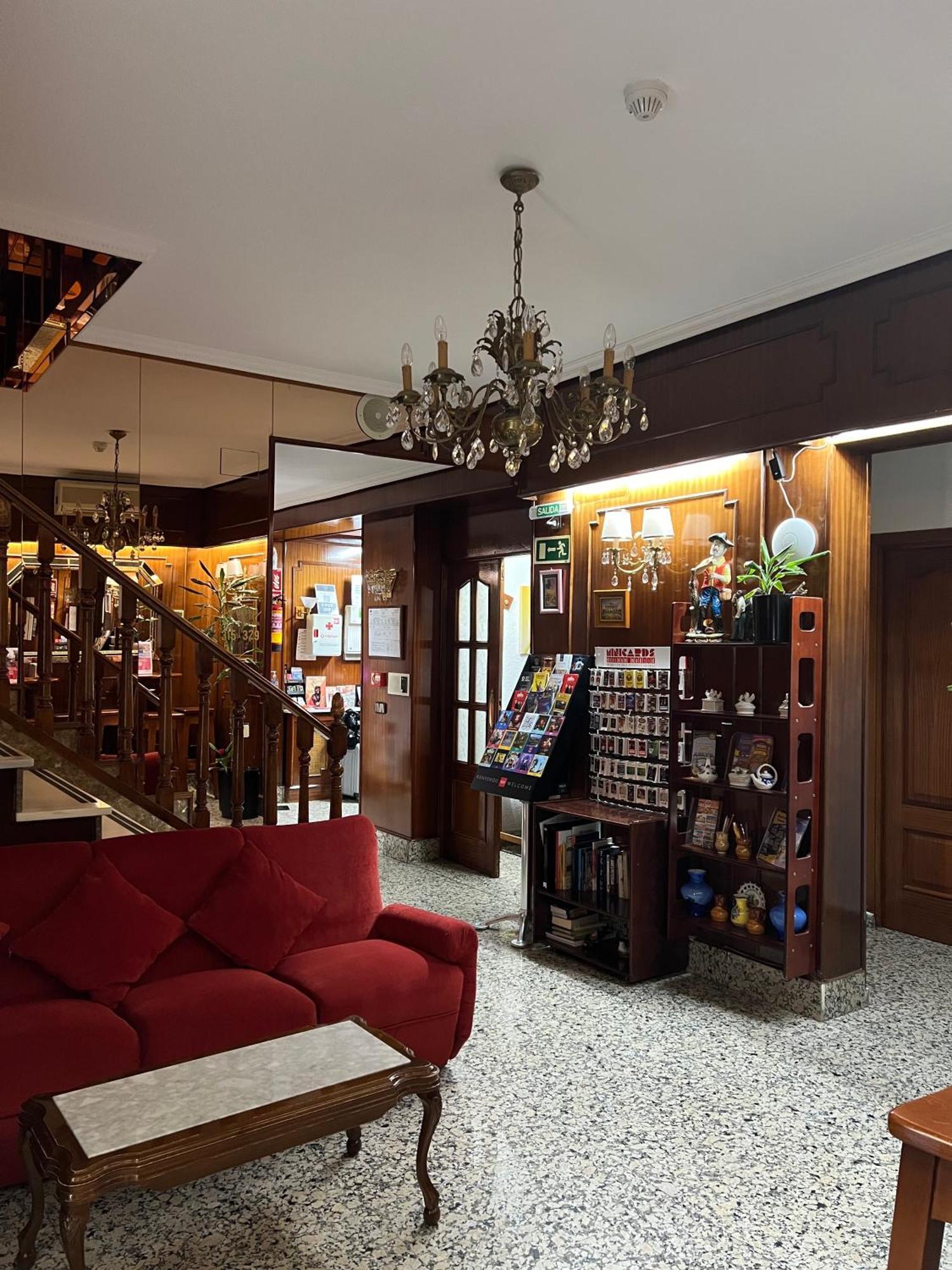 Guest house Sonsoles Madrid-centro 2*