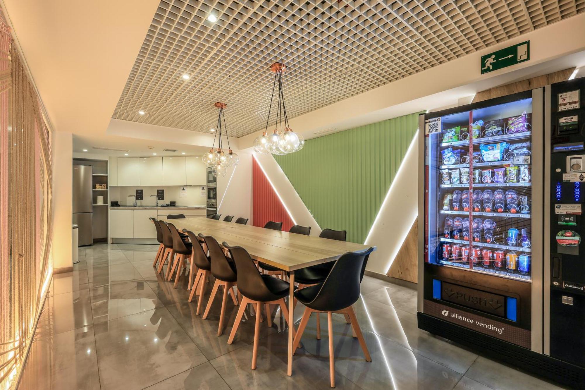 Amazinn Places Blasco De Garay 105 * Madrid