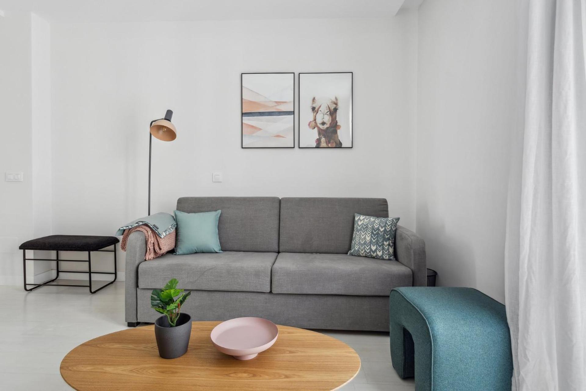 Apartment Limehome Calle De La Paloma *