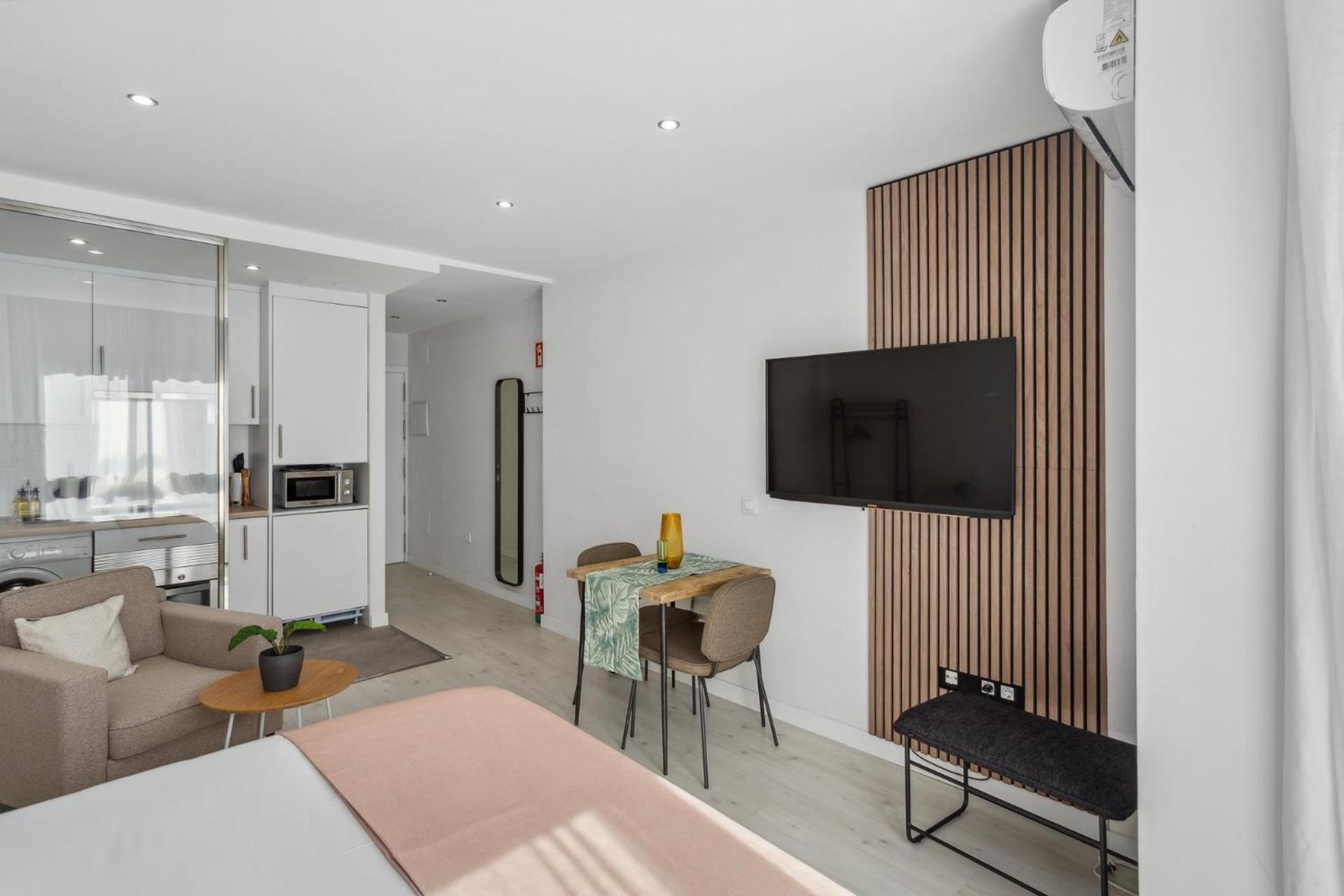 Limehome Calle De La Paloma * Madrid