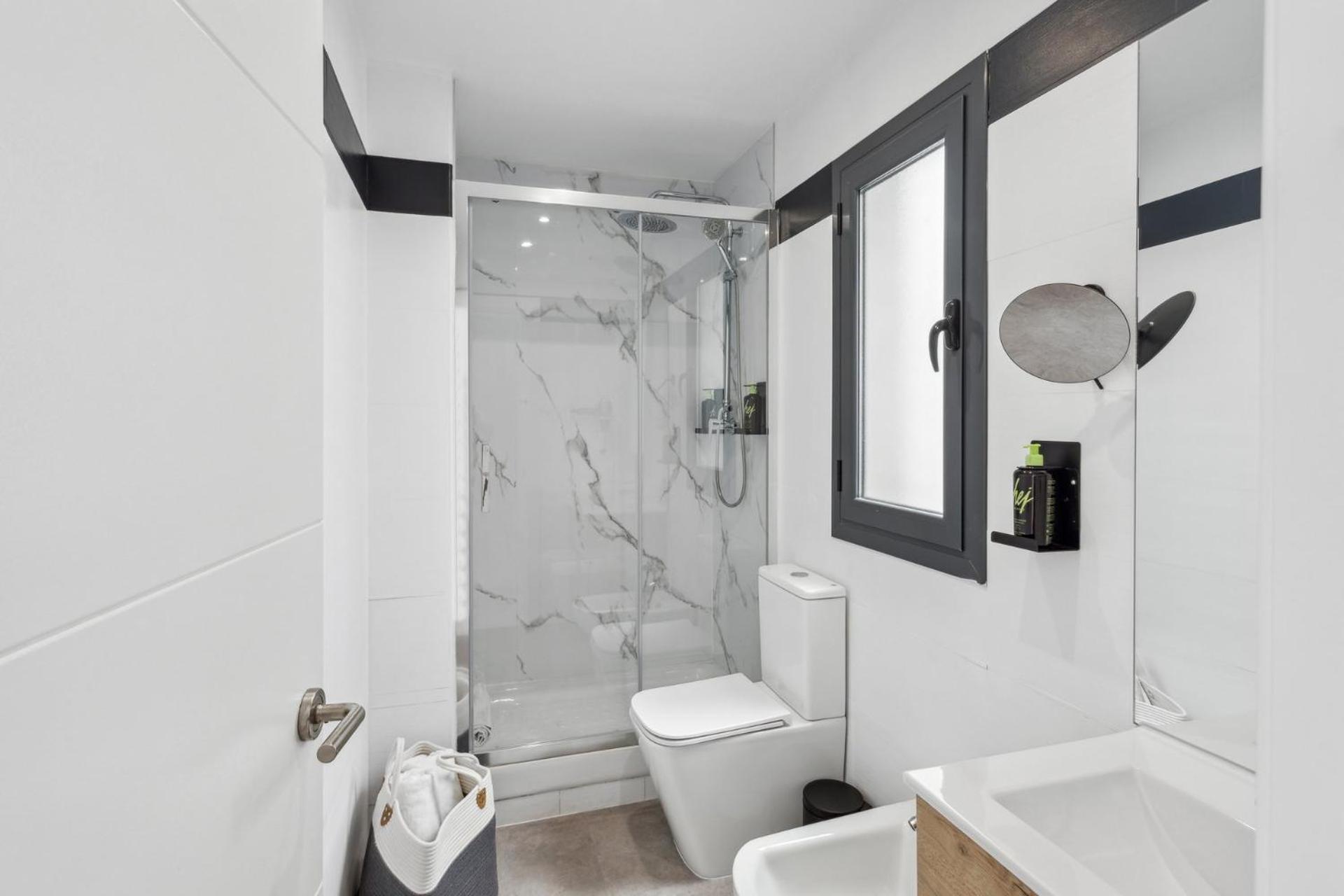Apartment Limehome Calle De La Paloma Madrid
