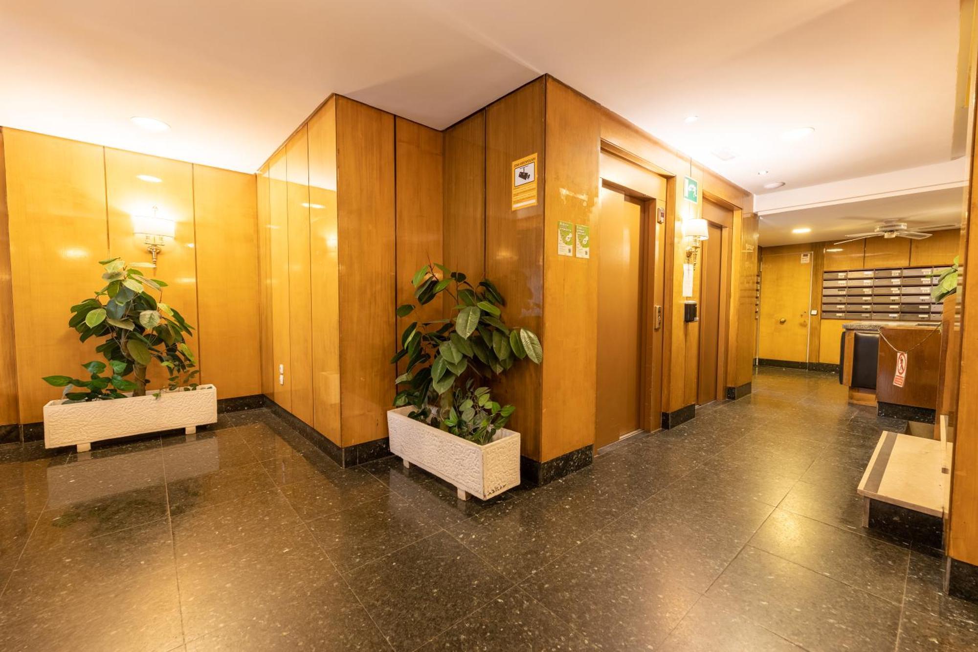 Apartamento Edificio Leganitos Xv Madrid