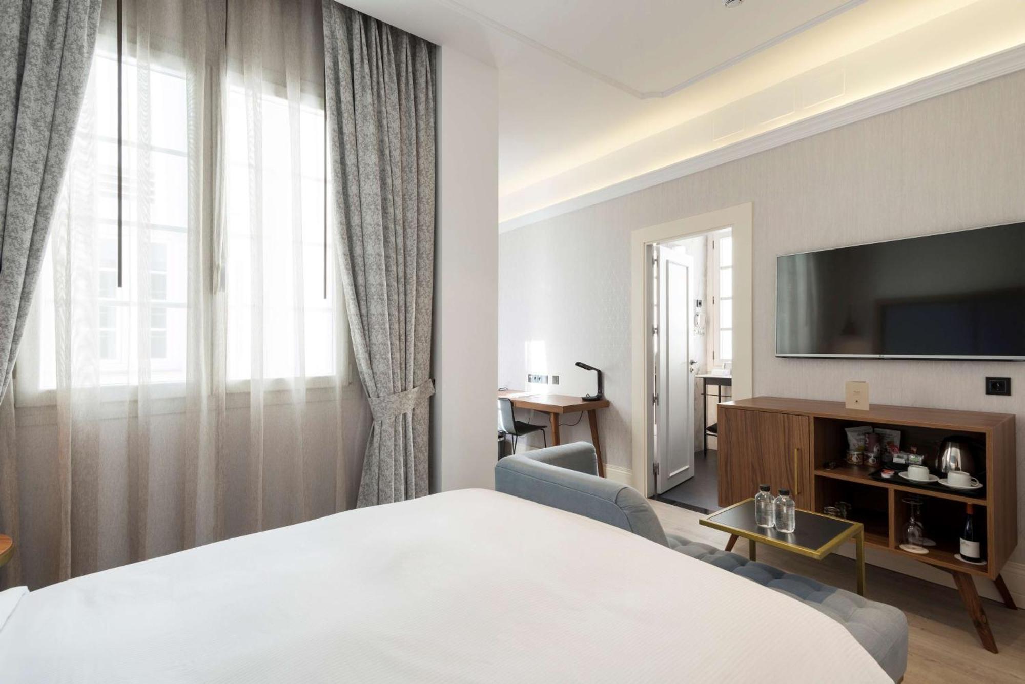 Doubletree By Hilton Madrid-prado Hotel