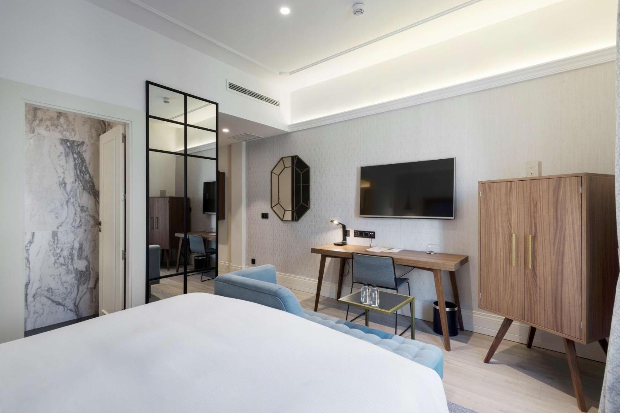 Doubletree By Hilton Madrid-prado Hotel Madrid