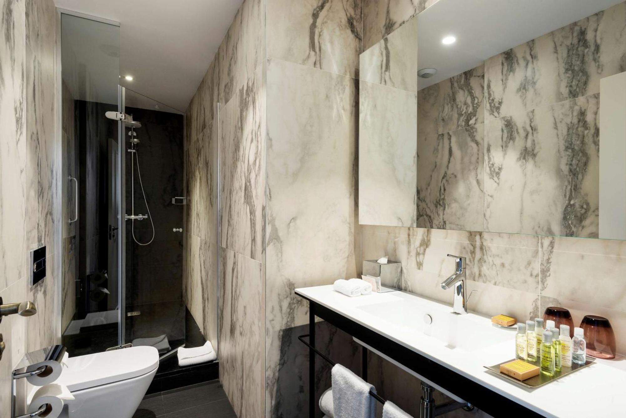Doubletree By Hilton Madrid-prado Hotel