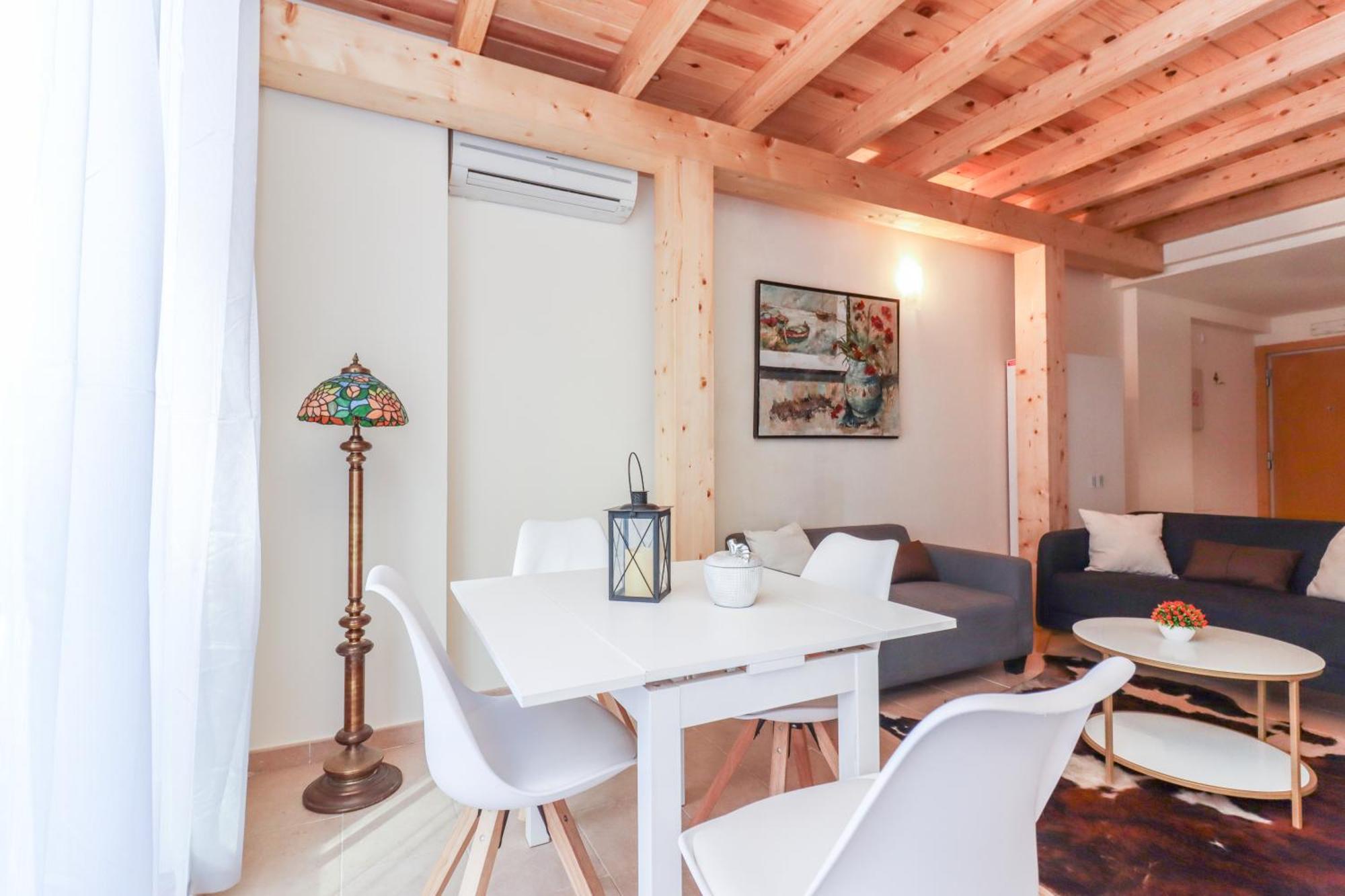 Bright Duplex For Families-vicalv