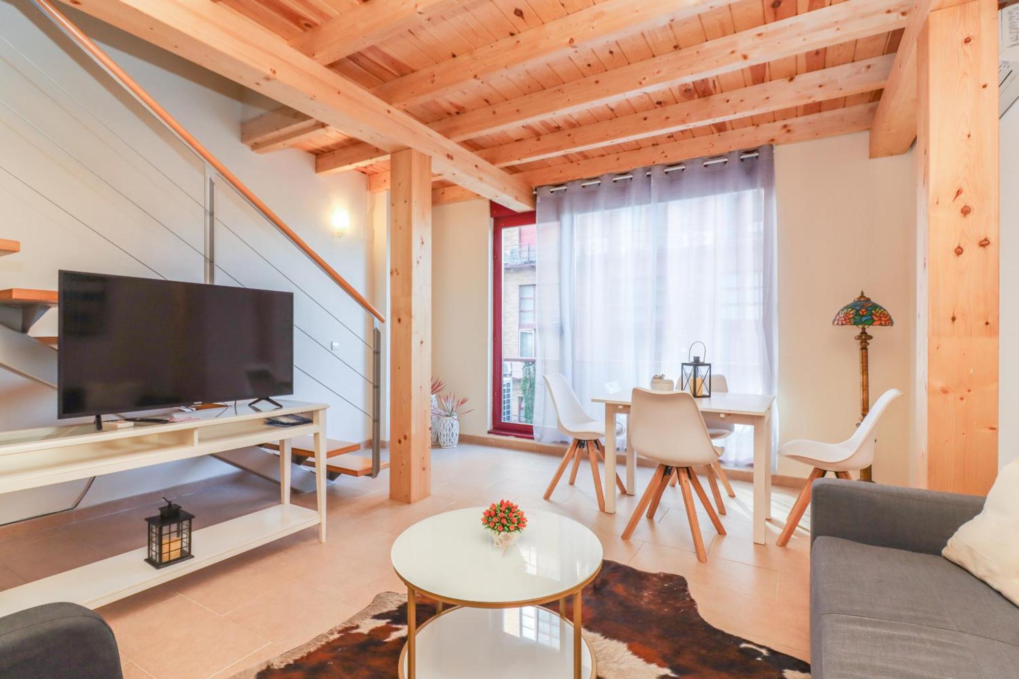 Bright Duplex For Families-vicalv