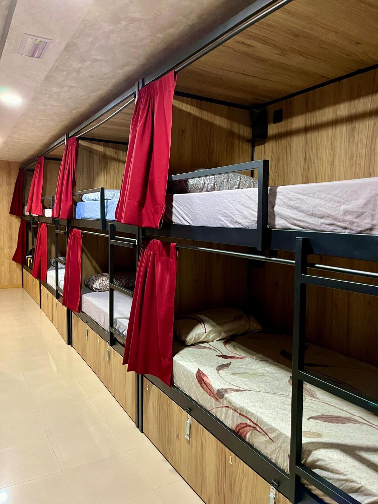 Velvet Hostal