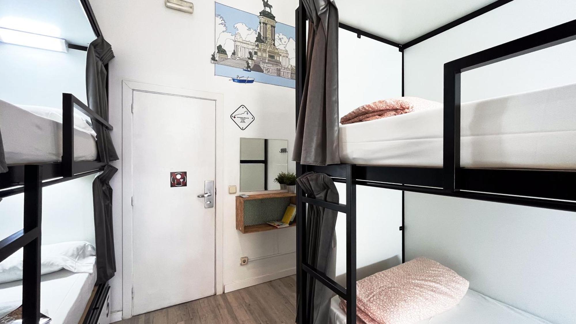 Way Hostel *