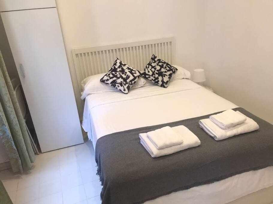 Apartamento Un Genial Estudio En El Barrio Cortes