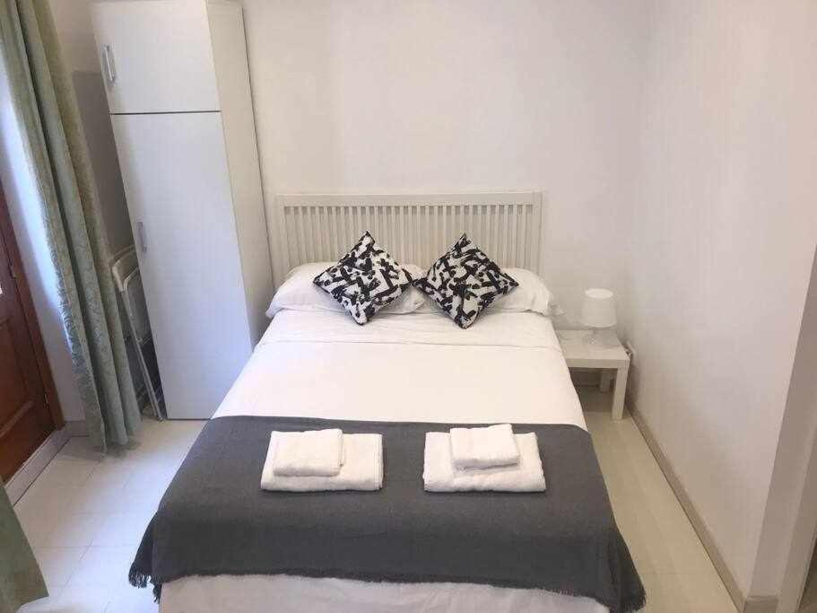 Apartamento Un Genial Estudio En El Barrio Cortes *