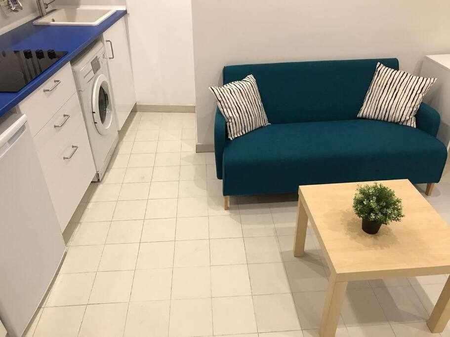 Apartamento Un Genial Estudio En El Barrio Cortes Madrid