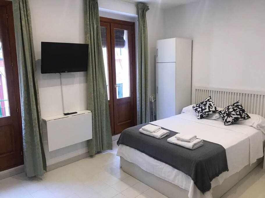 Un Genial Estudio En El Barrio Cortes