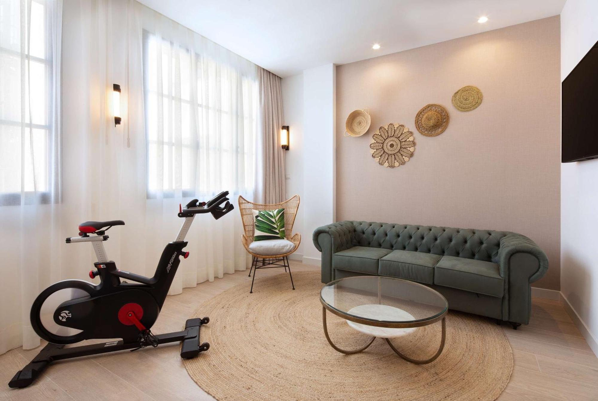 Atocha Madrid, Tapestry Collection By Hilton Madrid